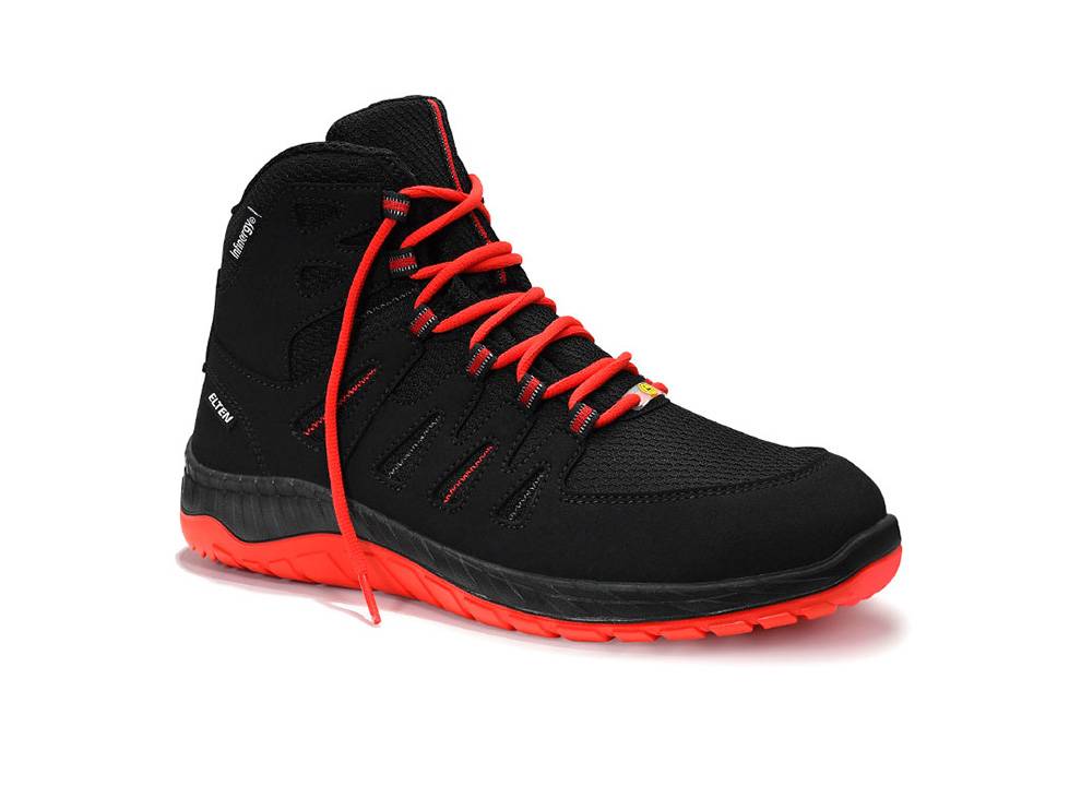 Schwarzer und roter Wanderschuh, Seitenansicht. Der Schuh hat rote Ösen und Sohle mit schwarzem Schaft. Das Logo der Marke ist an der Seite zu sehen.