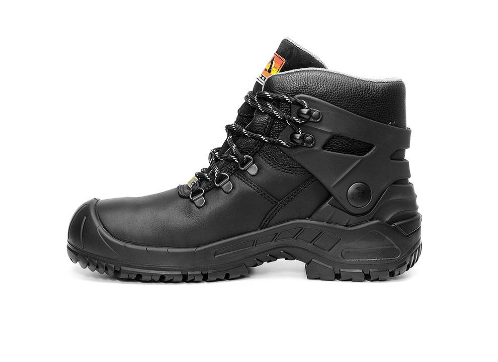Ein schwarzer Leder-Arbeitsschuh mit verstärkter Zehenkappe und Knöchelunterstützung. Der Schuh verfügt über ein robustes Profil und sichere Schnürung, entwickelt für Sicherheit und Komfort.