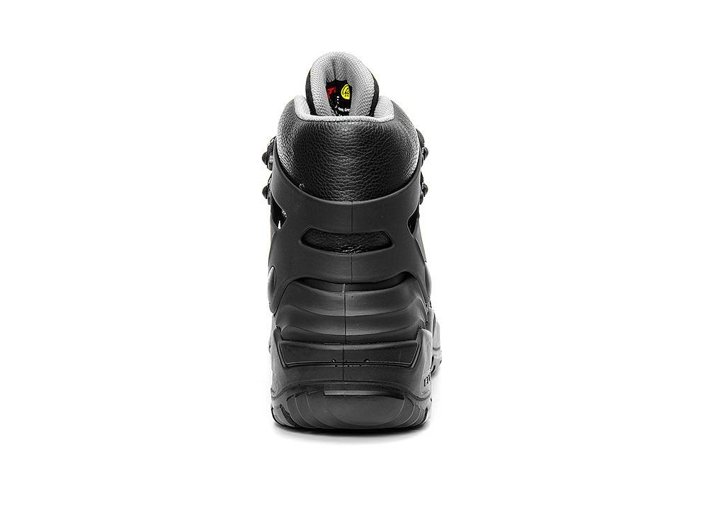 Ein schwarzer Wanderschuh, von hinten gezeigt, mit hohem Schaftkragen und robuster Sohle, die für Outdoor-Aktivitäten konzipiert ist.