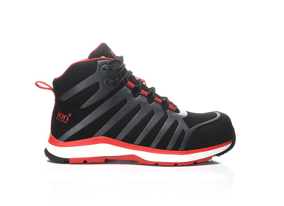 Ein schwarzer und roter High-Top-Sneaker mit einer dicken weißen Sohle, entwickelt für sportliche Aktivitäten, mit einem modernen und sportlichen Design.