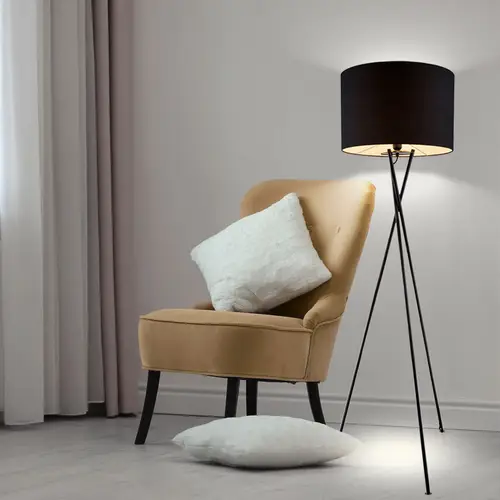 Stehleuchte 3-Bein Stativleuchte Textil schwarz Stehlampe Wohnzimmer, mit Schalter Metallgestell, 1x E27, DxH 54 x 160 cm Stehleuchte 3-Bein Stativleuchte Textil schwarz Stehlampe Wohnzimmer, mit Schalter Metallgestell, 1x E27, DxH 54 x 160 cm