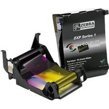 Zebra ZXP Serie 1 Farbband-Patrone für einen Kartendrucker, geöffnet dargestellt mit mehrfarbigen Bandspulen.