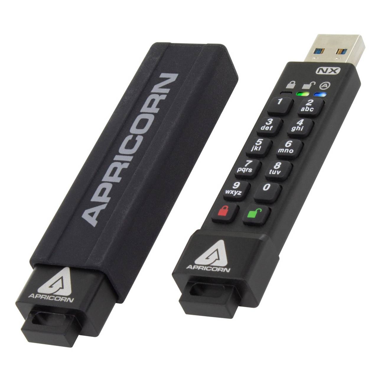 Zwei Apricorn USB-Speichersticks mit Tastaturschlössern, einer mit schwarzer Schutzkappe abgedeckt und einer ohne Kappe gezeigt.