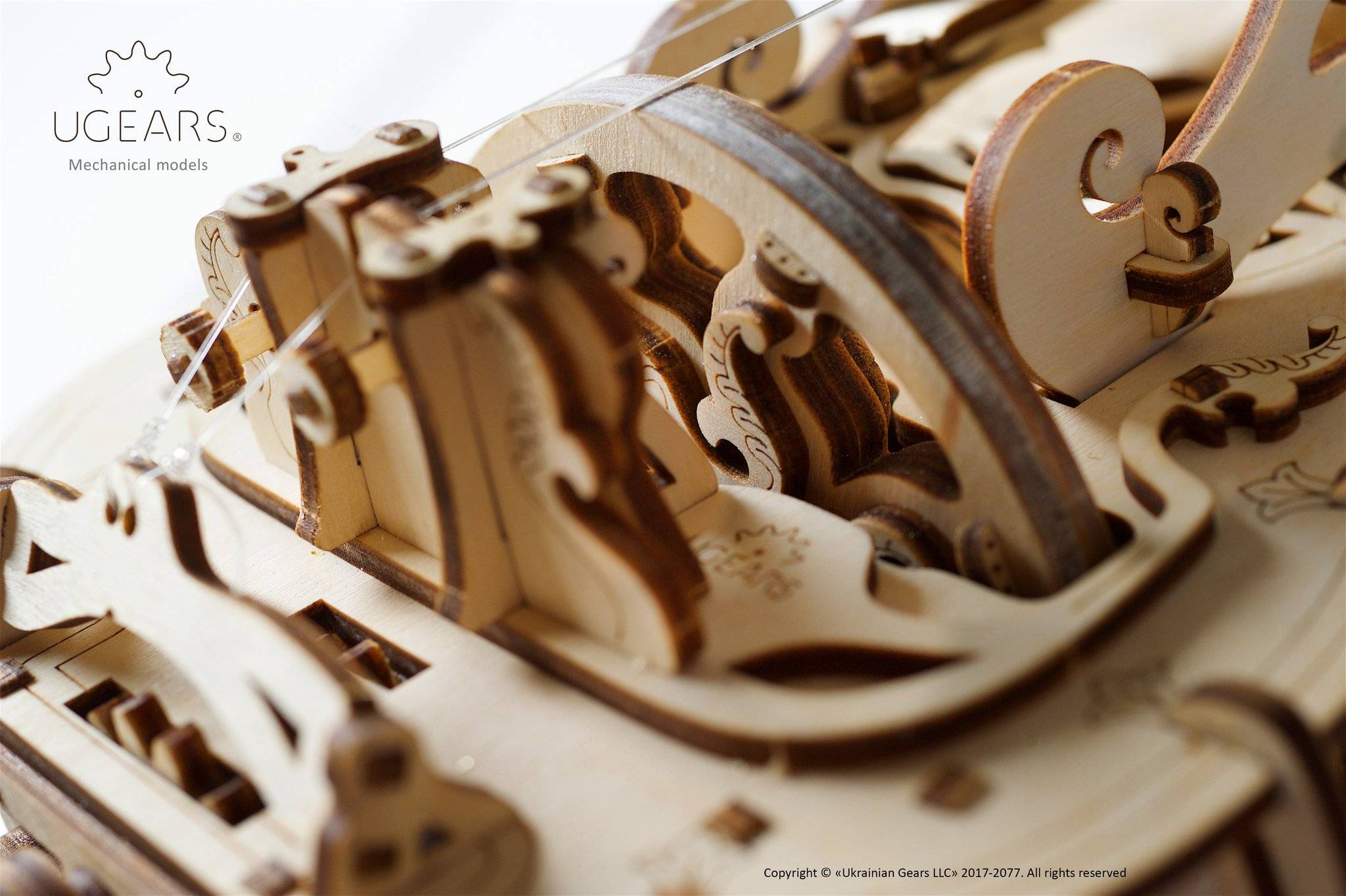 UGEARS® Hurdy Gurdy
