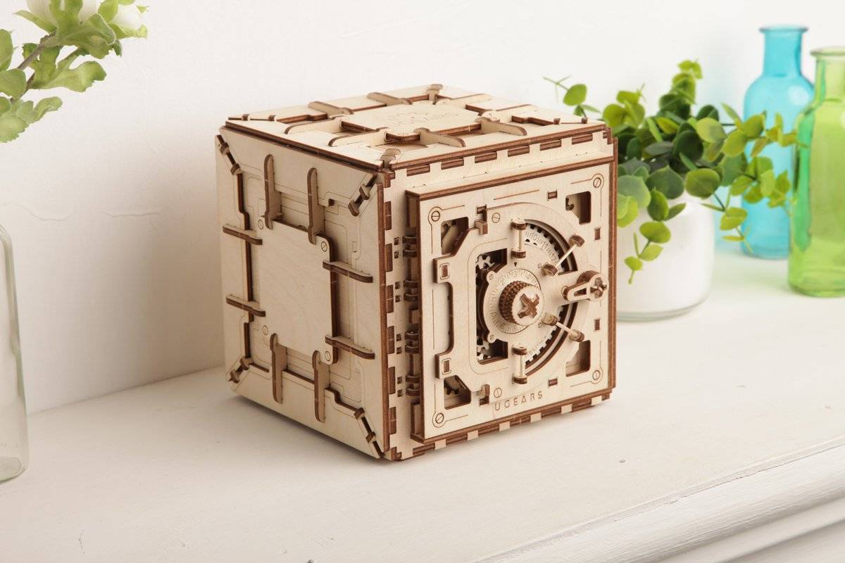UGEARS® Safe
