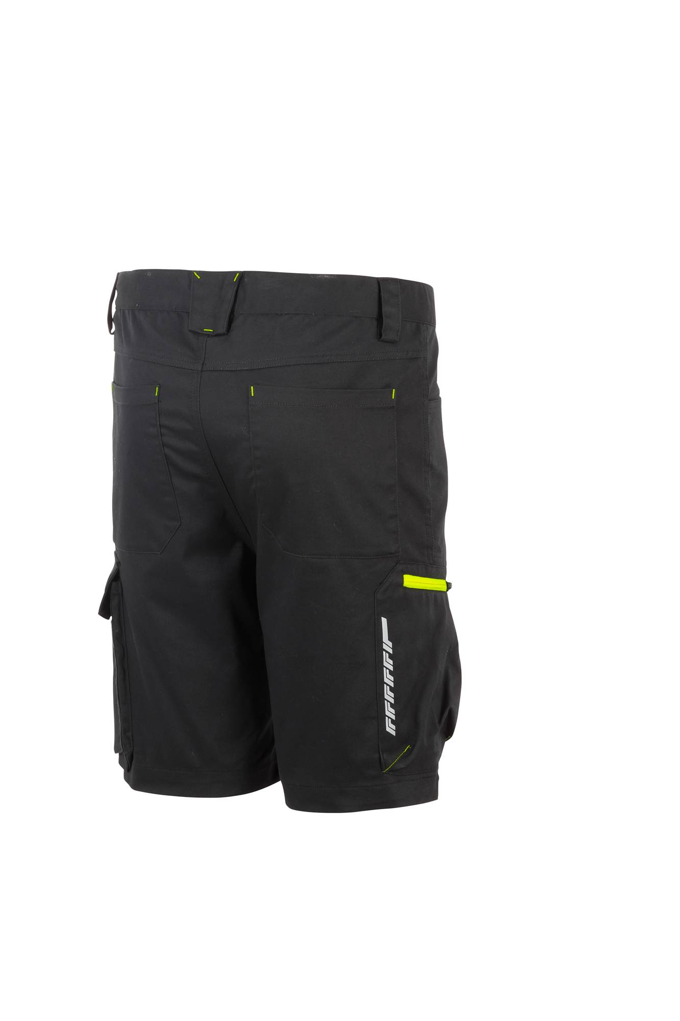 Schwarze Cargo-Shorts mit reflektierenden Akzenten, Reißverschlusstaschen und einem seitlichen Logo, konzipiert für Sport- oder Freizeitbekleidung.