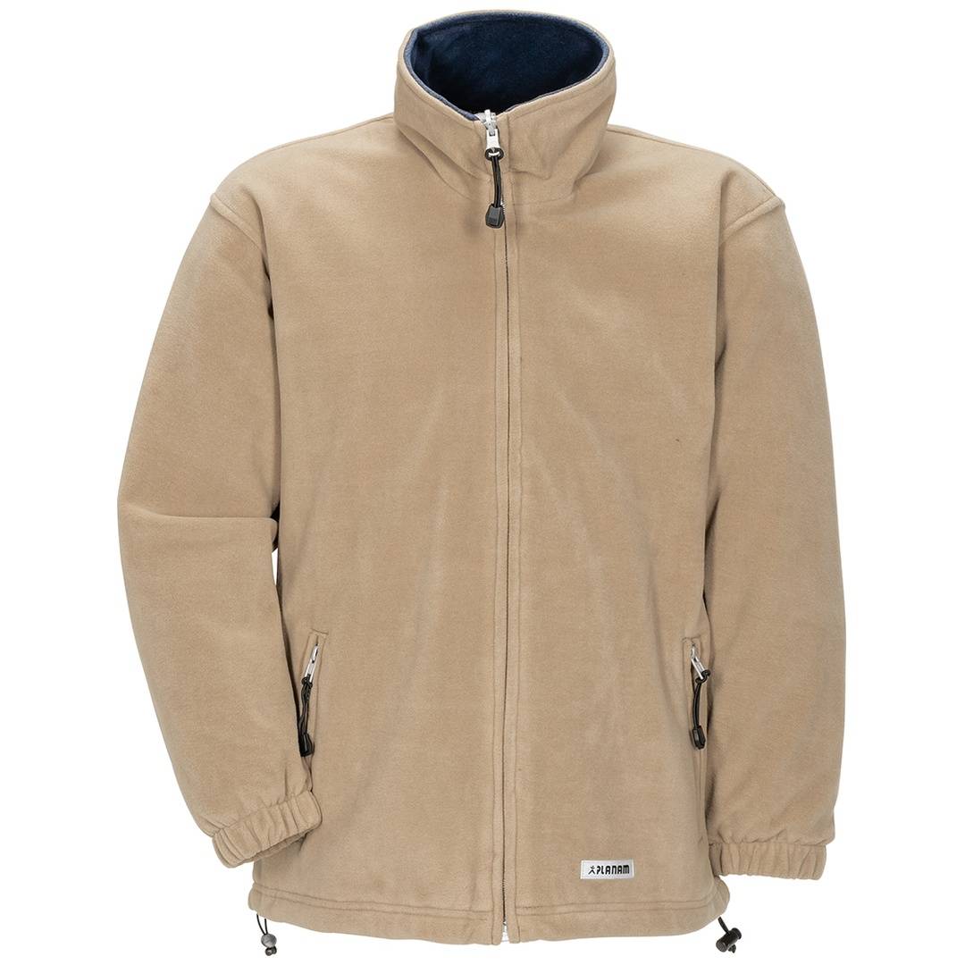 Beige Jacke mit Reißverschluss, hohem Kragen, vorderen Taschen und elastischen Bündchen, vor einem einfachen weißen Hintergrund dargestellt.