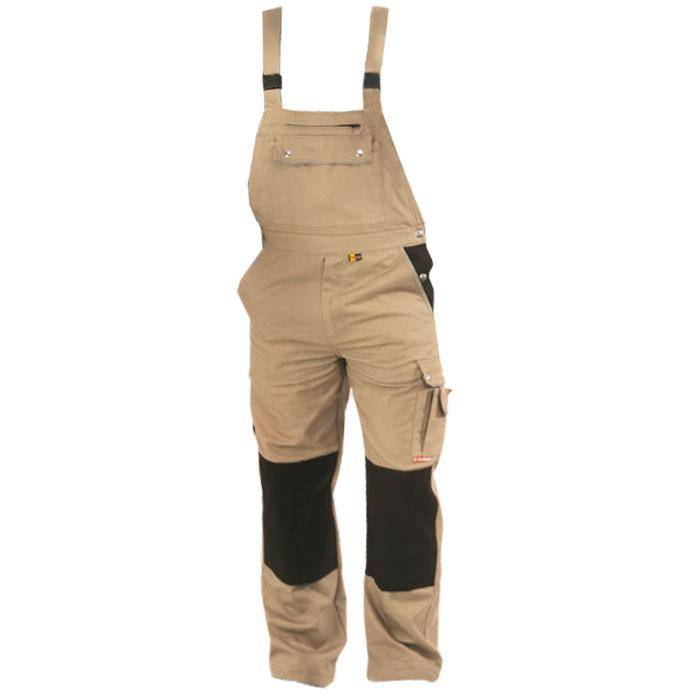 Ein Paar beige Overalls mit schwarzen Knieflicken und mehreren Taschen, einschließlich einer vorderen Brusttasche und einer seitlichen Cargotasche.