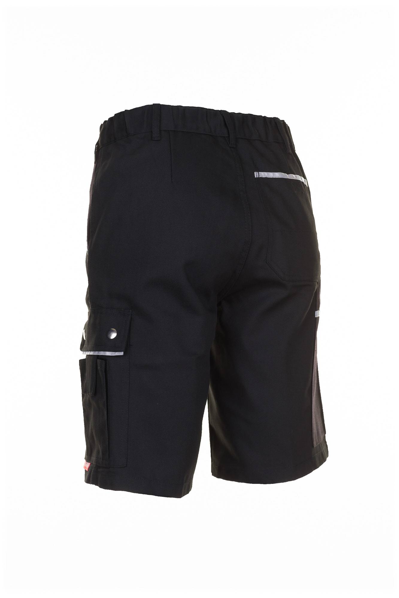 Schwarze Cargo-Shorts mit elastischem Bund und Seitentaschen, auf weißem Hintergrund gezeigt.