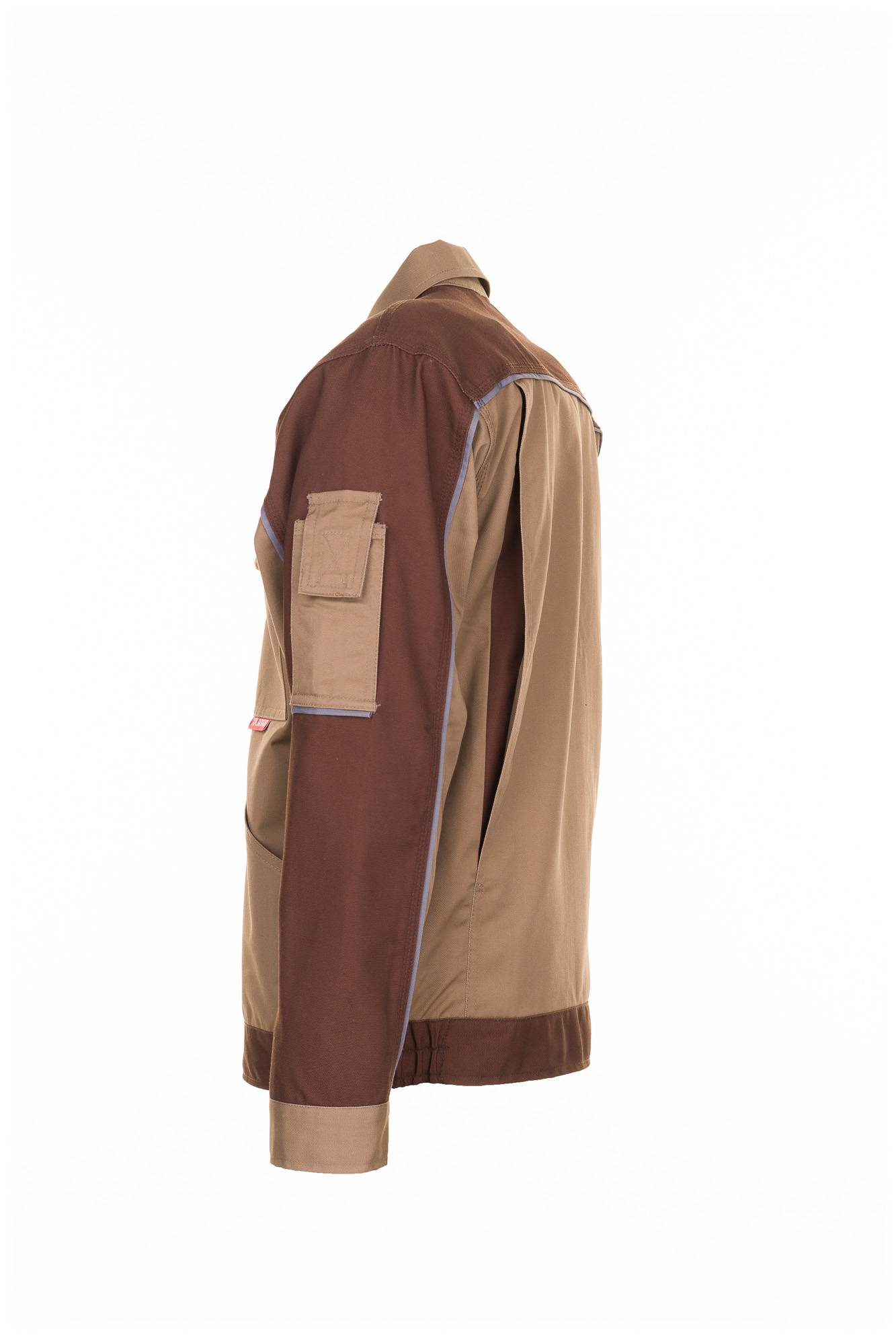 Farbgeblockte braun und beige Jacke, von hinten auf weißem Hintergrund gezeigt, mit Pattentaschen und einem Kragen.