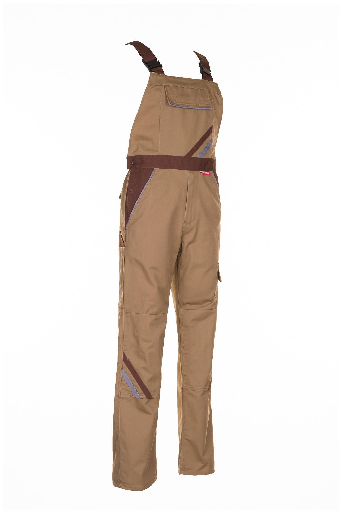 Beige Arbeitslatzhose mit brauner Einfassung und Schultergurten, isoliert auf weißem Hintergrund dargestellt.