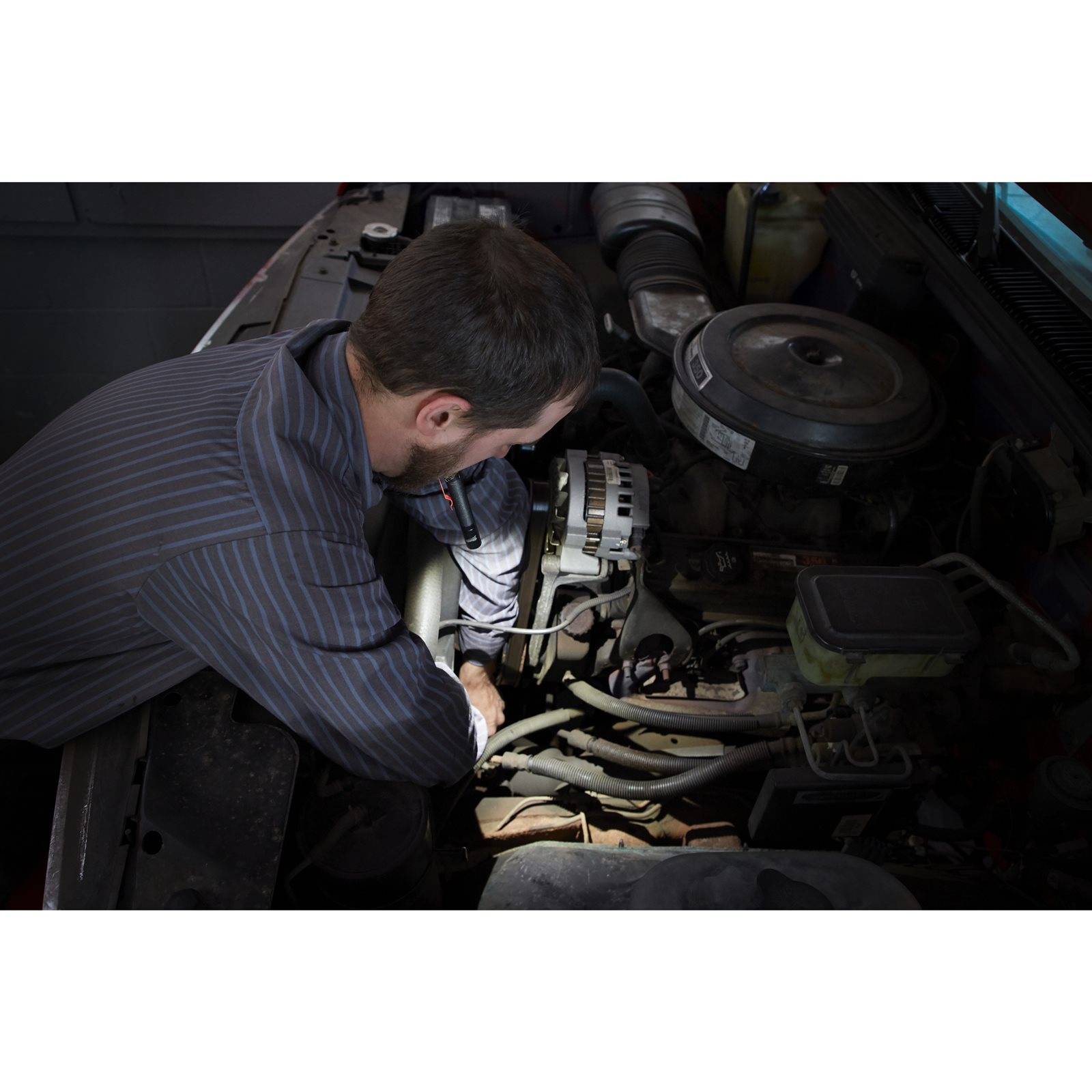 Milwaukee Stiftlampe IPL-LED, Werkstattlampe, Taschenlampe, Inspektionslampe, 30m, 3V