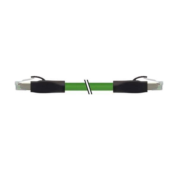 Grünes Ethernet-Kabel mit RJ45-Steckern an beiden Enden, horizontal auf weißem Hintergrund dargestellt, mit einem Trennungssymbol in der Mitte, das anzeigt, dass das Kabel verkürzt oder geteilt ist.