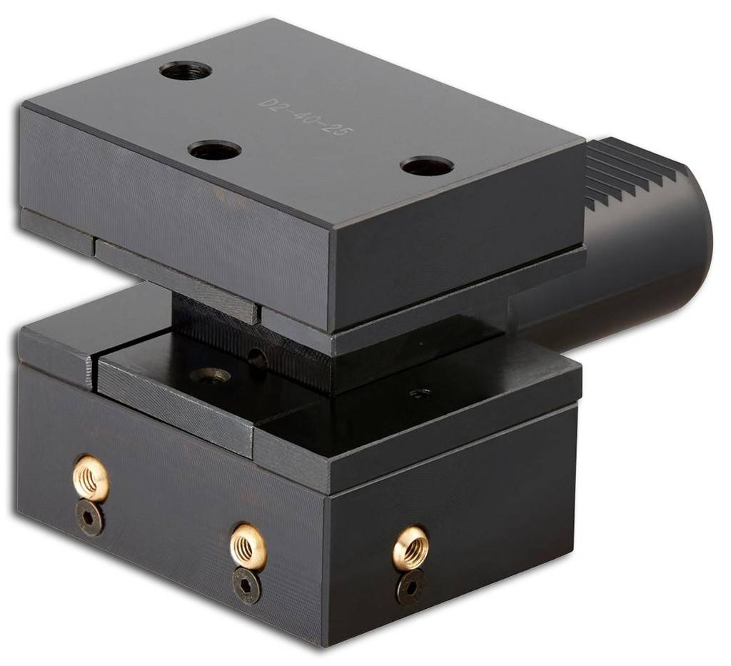 Schwarze Industrie-Schraubstock oder Klemme mit quadratischem oberem Block, unterem Block und seitlicher Stellschraube, gezeigt auf weißem Hintergrund.