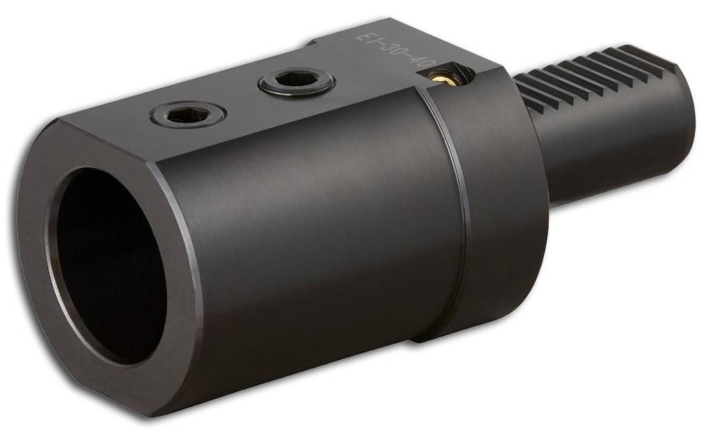 Schwarzer zylindrischer mechanischer Werkzeugadapter mit großer Vorderöffnung, zwei oberen Sechskantschrauben und einer gezahnten Welle hinten auf weißem Hintergrund.