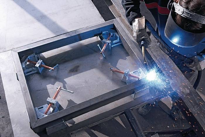 Metallwinkelspanner WSM Durchgangsweite 60mm BESSEY