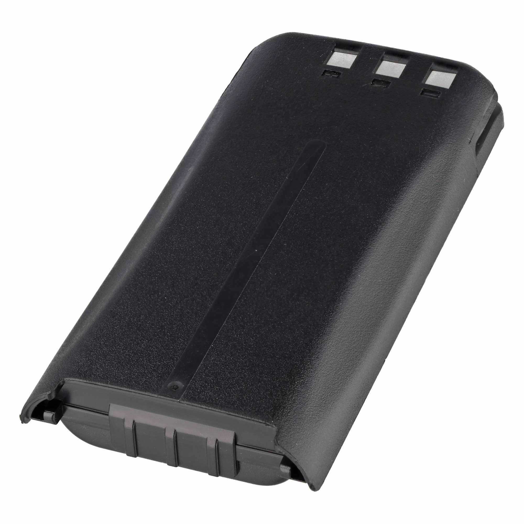Schwarzes aufladbares Batteriepack mit drei Metallkontaktterminals oben