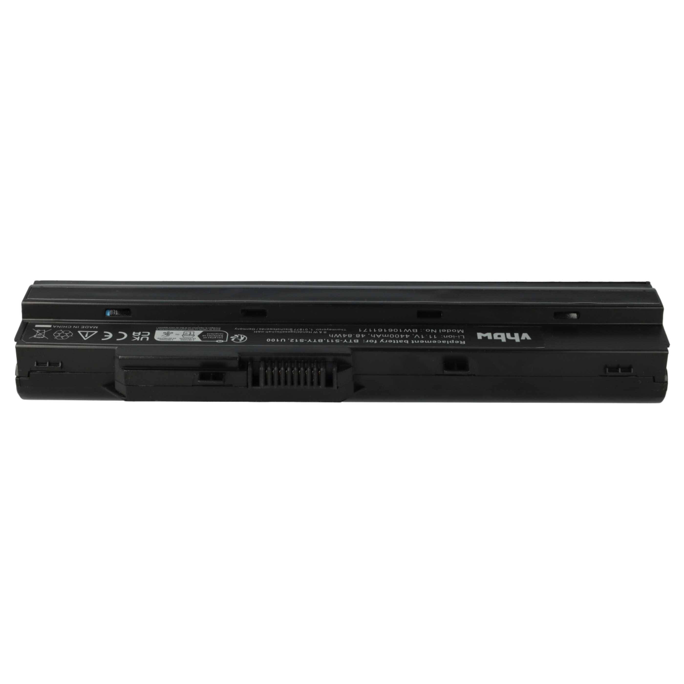 Eine schwarze Laptop-Batterie mit Beschriftung, die einen Schiebemechanismus, verschiedene Sicherheitssymbole und technische Spezifikationen auf einer Seite aufweist.