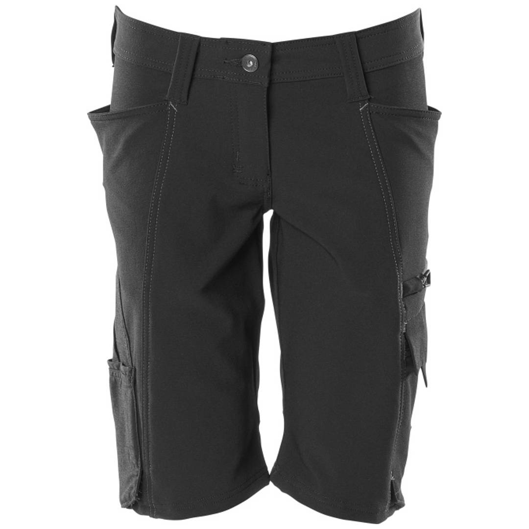 Schwarze Sportshorts für Frauen mit elastischem Bund und mehreren Cargo-Taschen im Stil, Vorderansicht auf weißem Hintergrund.