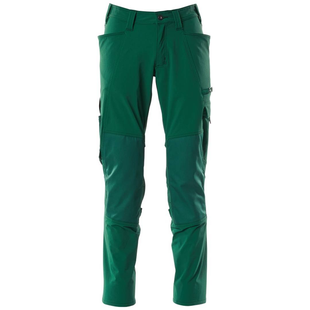 Grüne Outdoor-Cargohosen mit mehreren Taschen und einer schlanken, zulaufenden Passform auf weißem Hintergrund.