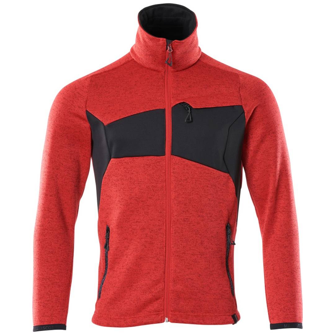 Rote Fleecejacke mit durchgehendem Reißverschluss, schwarzen Brust- und Schulterpaneelen, Stehkragen und Reißverschlusstaschen, Vorderansicht auf weißem Hintergrund.