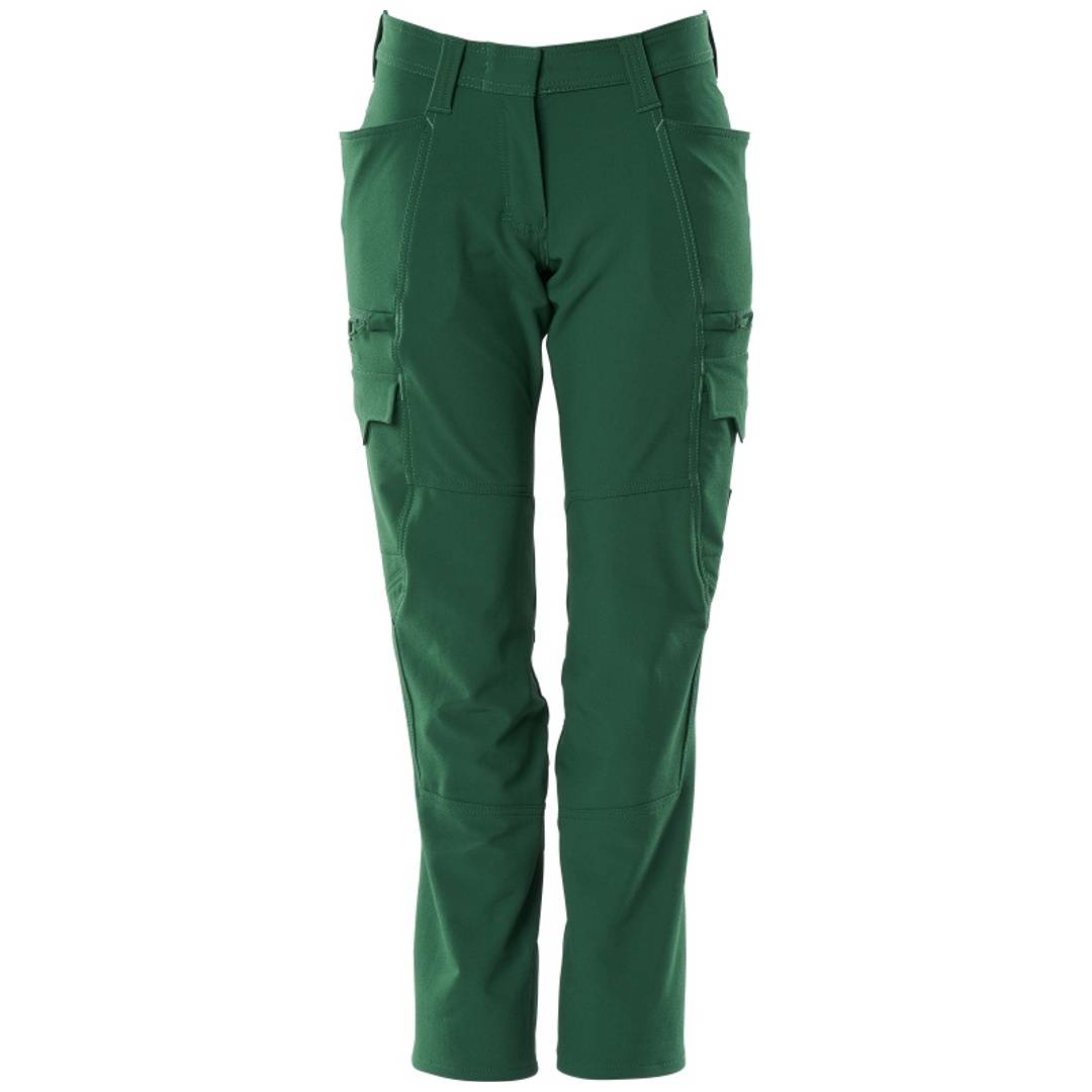 Grüne Cargohose mit geradem Bein, mehreren Seitentaschen, Vorderansicht auf weißem Hintergrund.