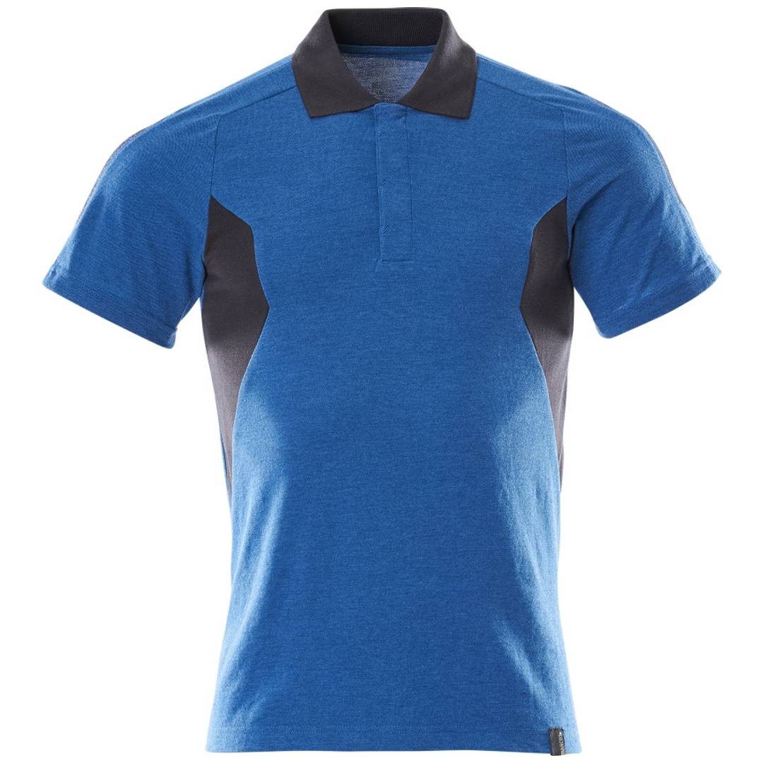 Blaues Poloshirt mit kurzen Ärmeln, dunkelgrauem Kragen und Seitenpanelen auf einfachem weißem Hintergrund.