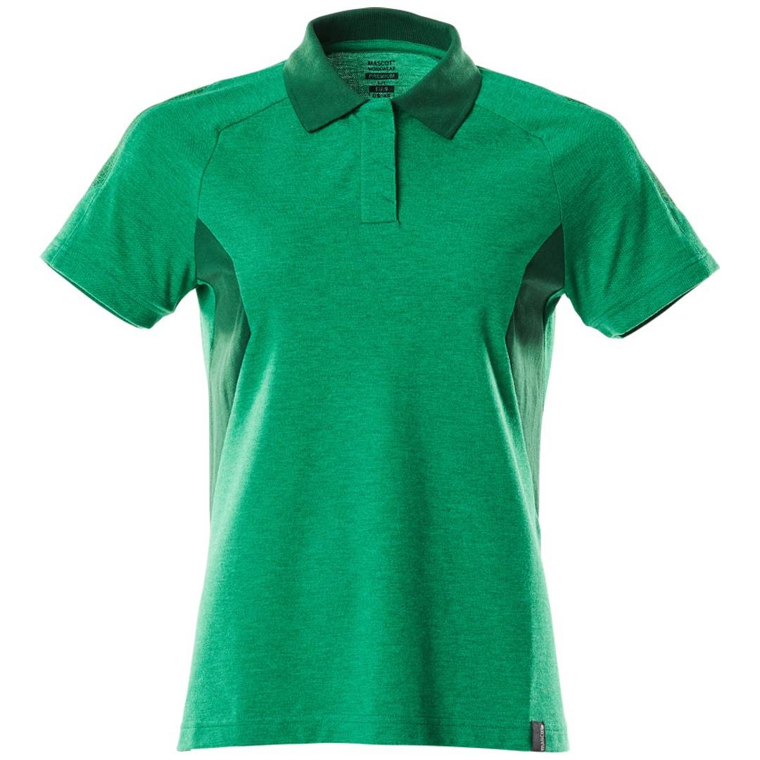 Grünes Poloshirt mit kurzen Ärmeln, Kragen und dreiknöpfiger Knopfleiste, frontal auf weißem Hintergrund gezeigt.