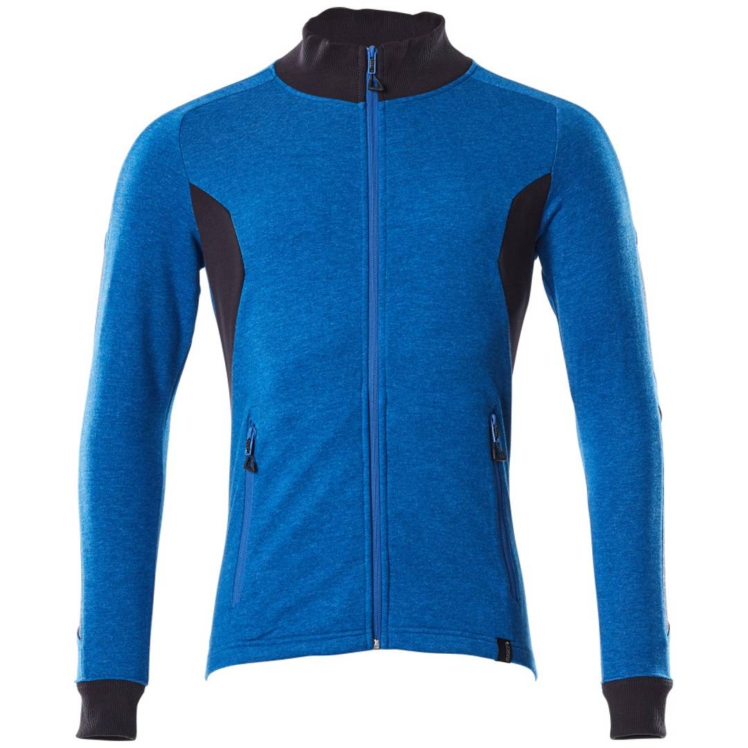 Blaue Reißverschluss-Vorderjacke mit langen Ärmeln, schwarzem Kragen, Schulterpaneelen und Manschetten, Vorderansicht auf weißem Hintergrund gezeigt.