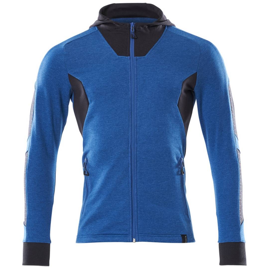 Blaue Jacke mit Reißverschluss vorne und Kapuze mit schwarzen Akzenten an Schultern, Seiten und Bündchen auf neutralem weißem Hintergrund.