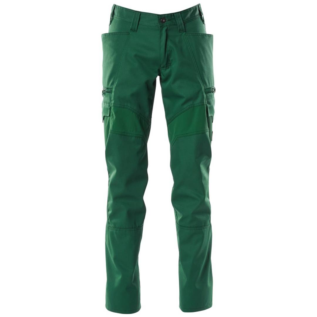 Grüne Cargohosen mit mehreren Taschen, Vorderansicht auf weißem Hintergrund.