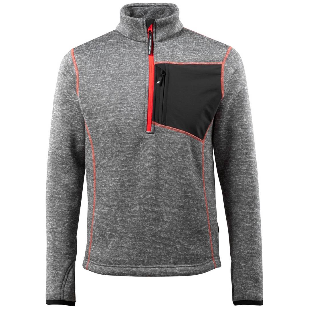 Grauer Langarm-Pullover mit Viertelreißverschluss und rotem Besatz sowie schwarzer Brusttasche auf weißem Hintergrund.