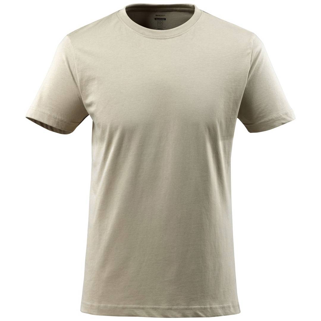 Beiges T-Shirt mit Kurzarm und Rundhalsausschnitt, Vorderansicht auf weißem Hintergrund dargestellt.