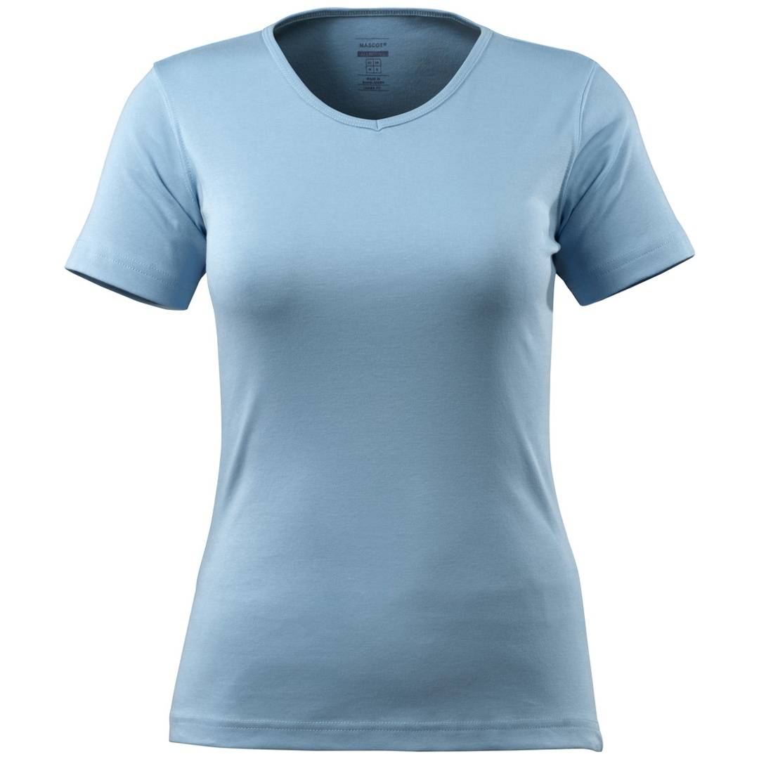 Hellblaues T-Shirt mit Kurzarm und rundem Ausschnitt, Vorderansicht auf einfachem weißem Hintergrund.