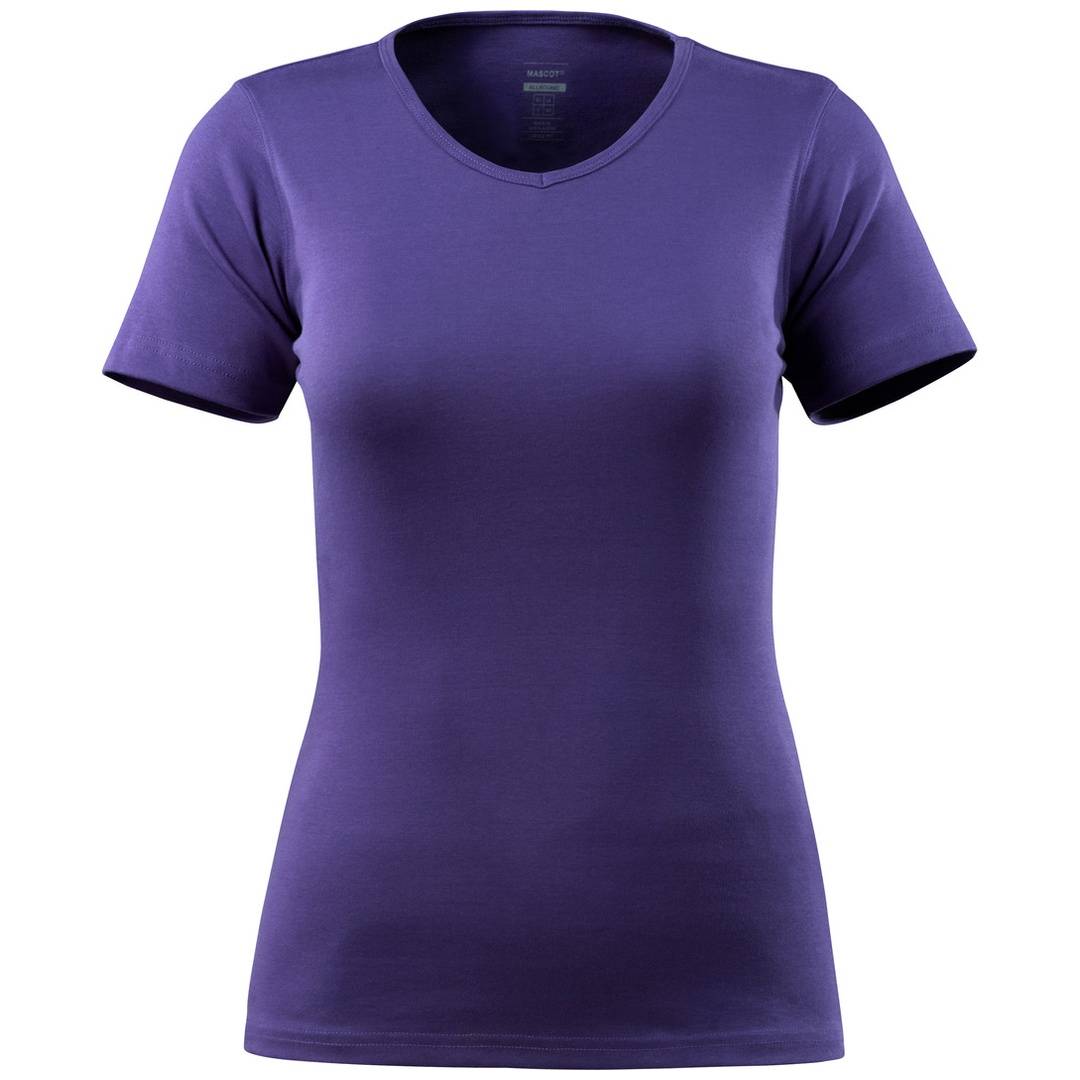 Violettes kurzarm V-Ausschnitt T-Shirt, Vorderansicht auf weißem Hintergrund gezeigt.