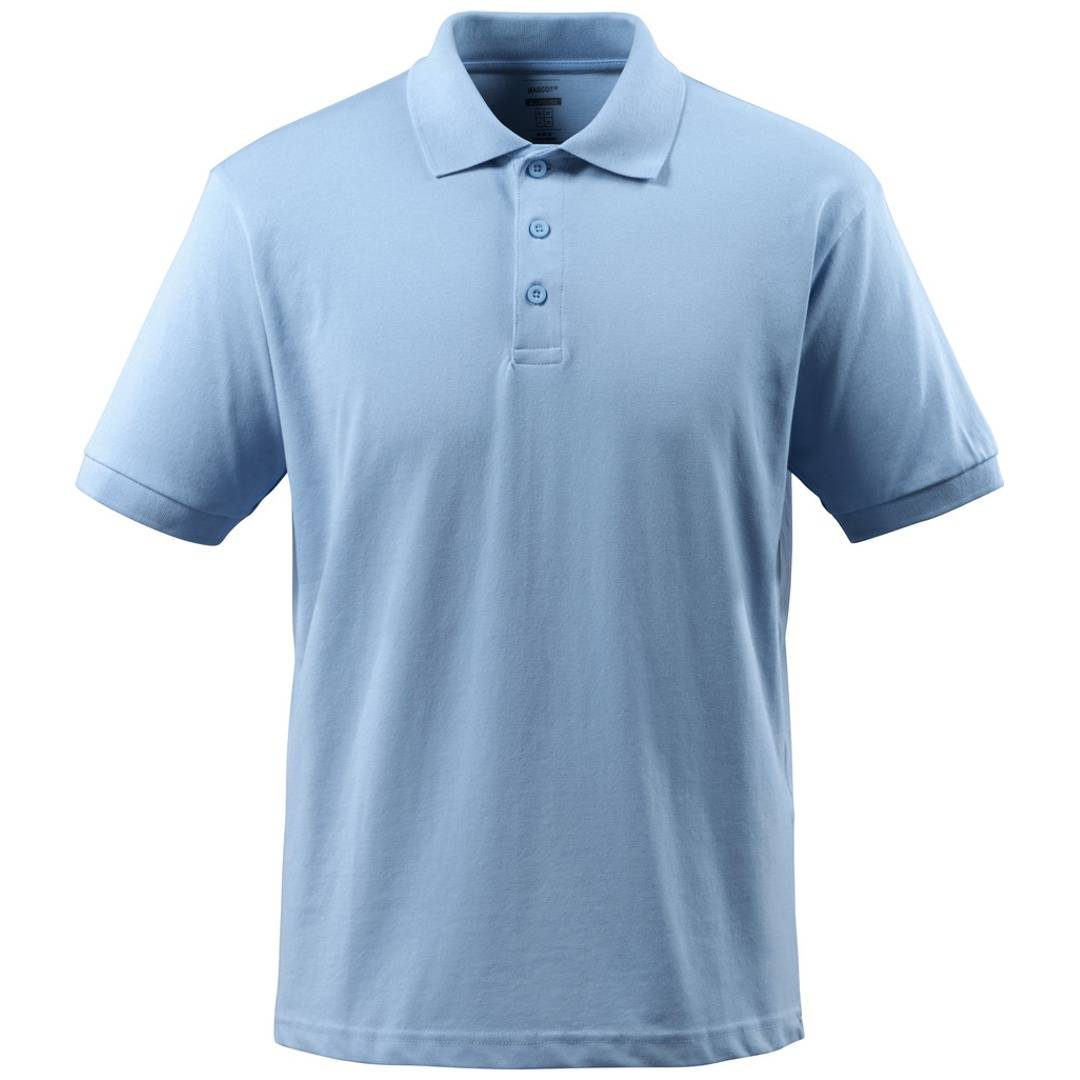 Hellblaues Poloshirt mit kurzen Ärmeln, Kragen und dreigeteilter Knopfleiste, Vorderansicht auf weißem Hintergrund.