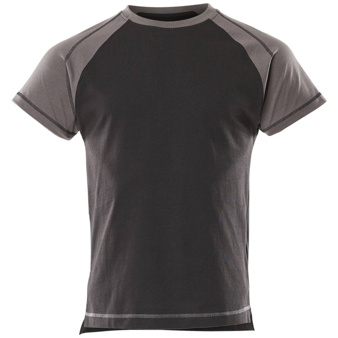 Dunkelgraues athletisches T-Shirt mit Kurzarm, hellere graue Ärmel und Besatz, Vorderansicht auf weißem Hintergrund gezeigt.