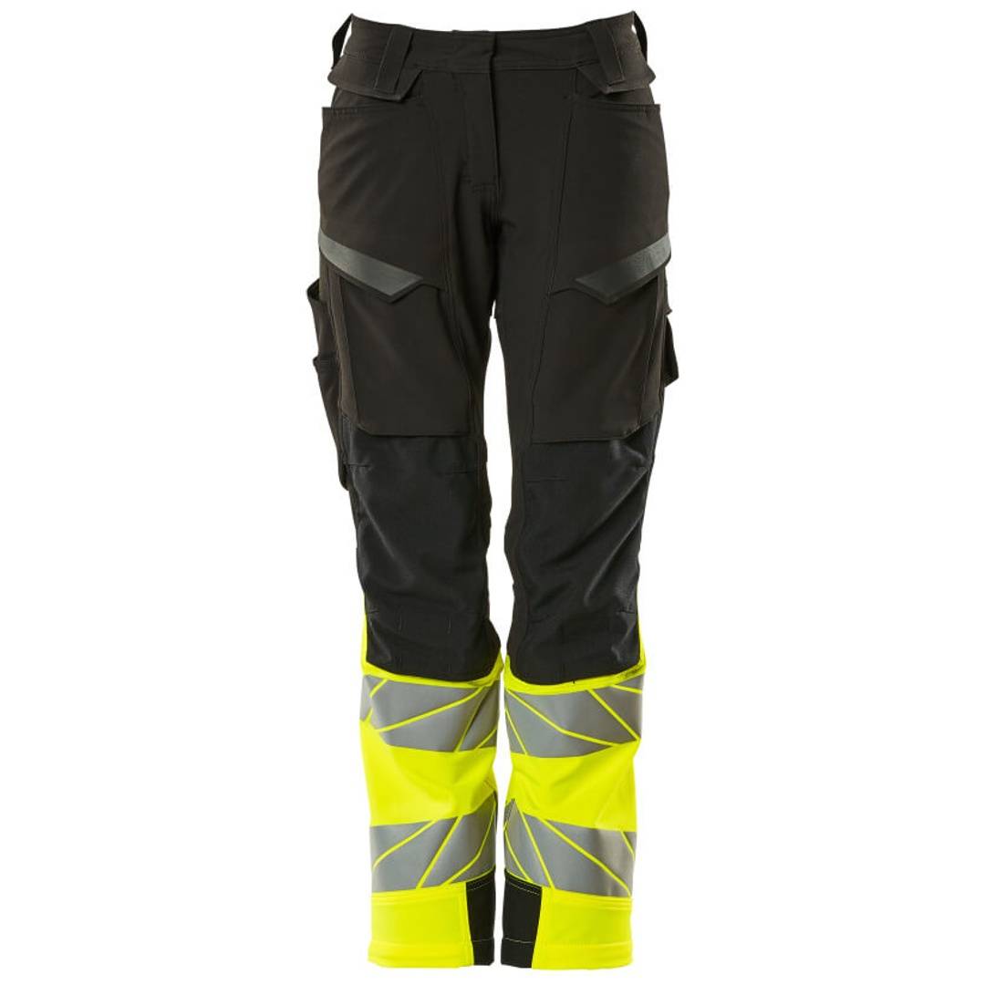 Schwarze Arbeitshosen mit leuchtend gelben reflektierenden Unterbeinen für hohe Sichtbarkeit und Sicherheit.
