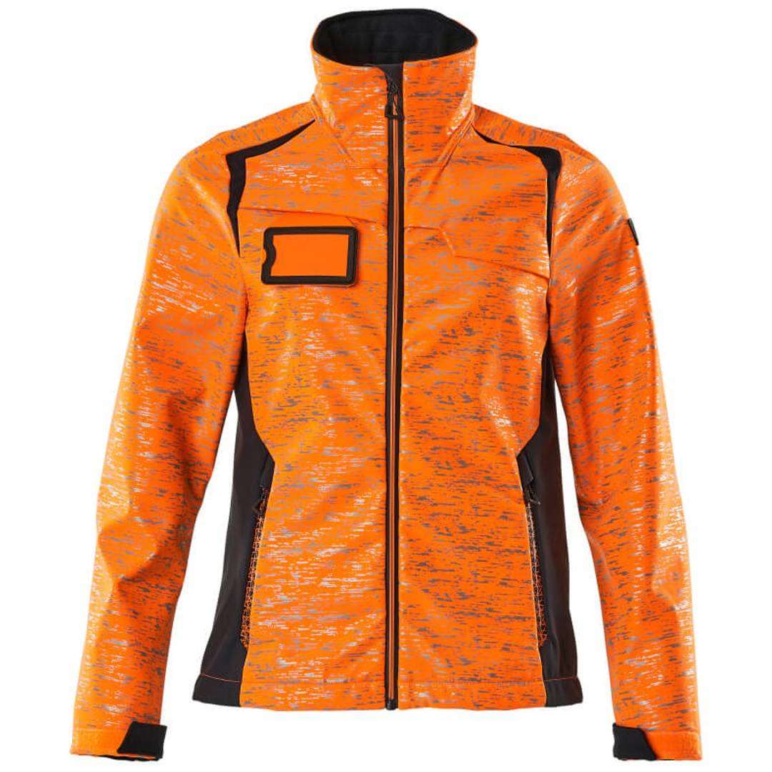Orange-schwarze Jacke mit Reißverschluss, hohem Kragen und Brusttasche, in Vorderansicht auf neutralem Hintergrund gezeigt.