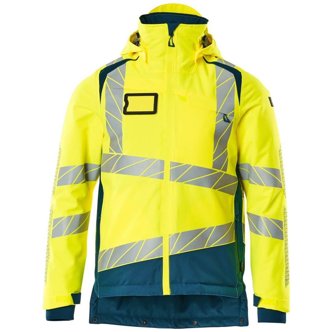 Hochsichtbare gelbe wasserdichte Jacke mit reflektierenden grauen Streifen, Vorderansicht auf weißem Hintergrund gezeigt.