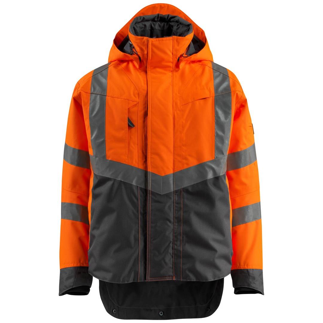 Orange und schwarze hochsichtbare Kapuzenjacke mit reflektierenden grauen Streifen, Vorderansicht auf weißem Hintergrund.