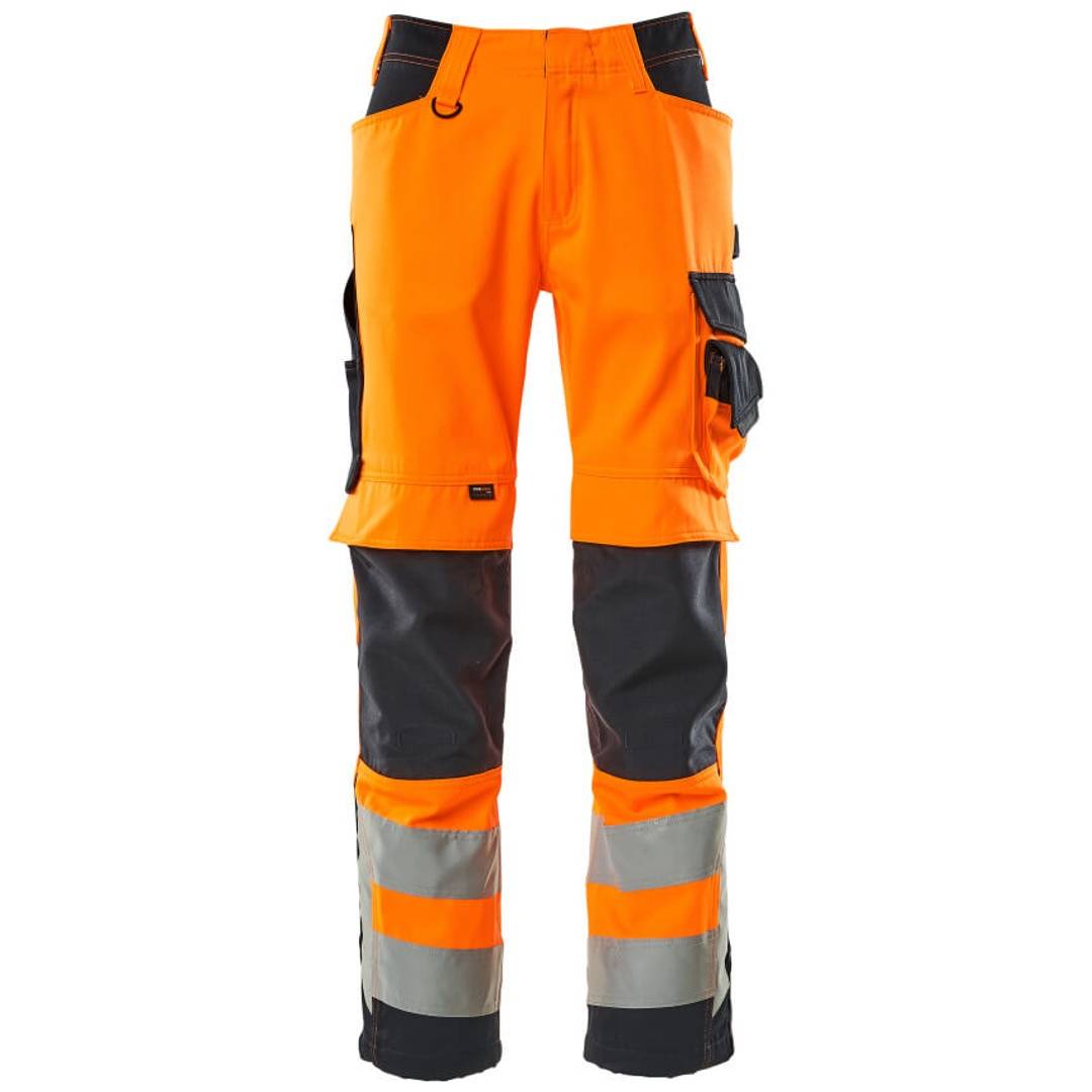 Hochsichtbare orange-schwarze Arbeitshosen mit reflektierendem Streifen und mehreren Cargotaschen.