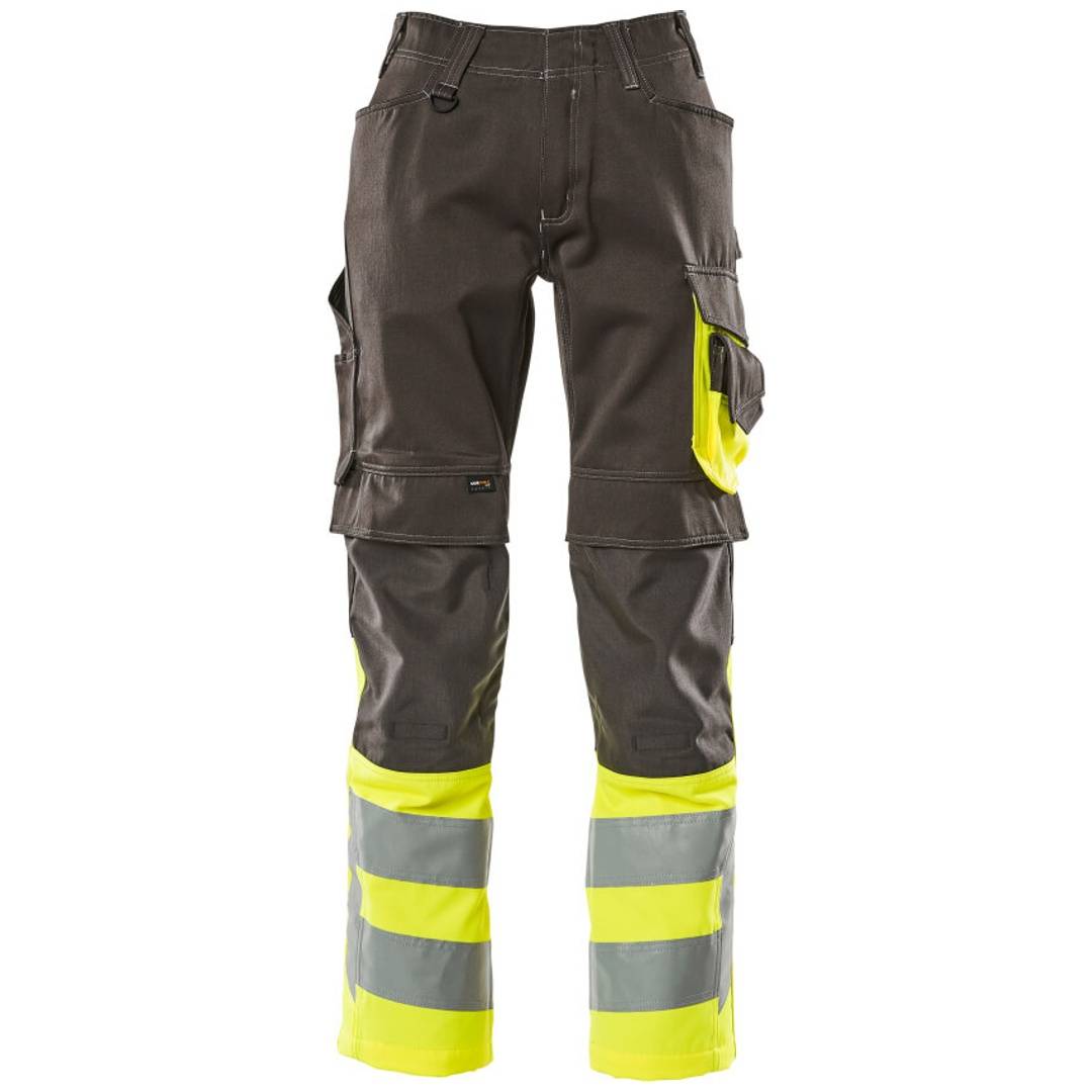 Hochsichtbare Arbeitshosen in Grau mit neongelben Reflexionsstreifen und Cargotaschen, Vorderansicht auf weißem Hintergrund.