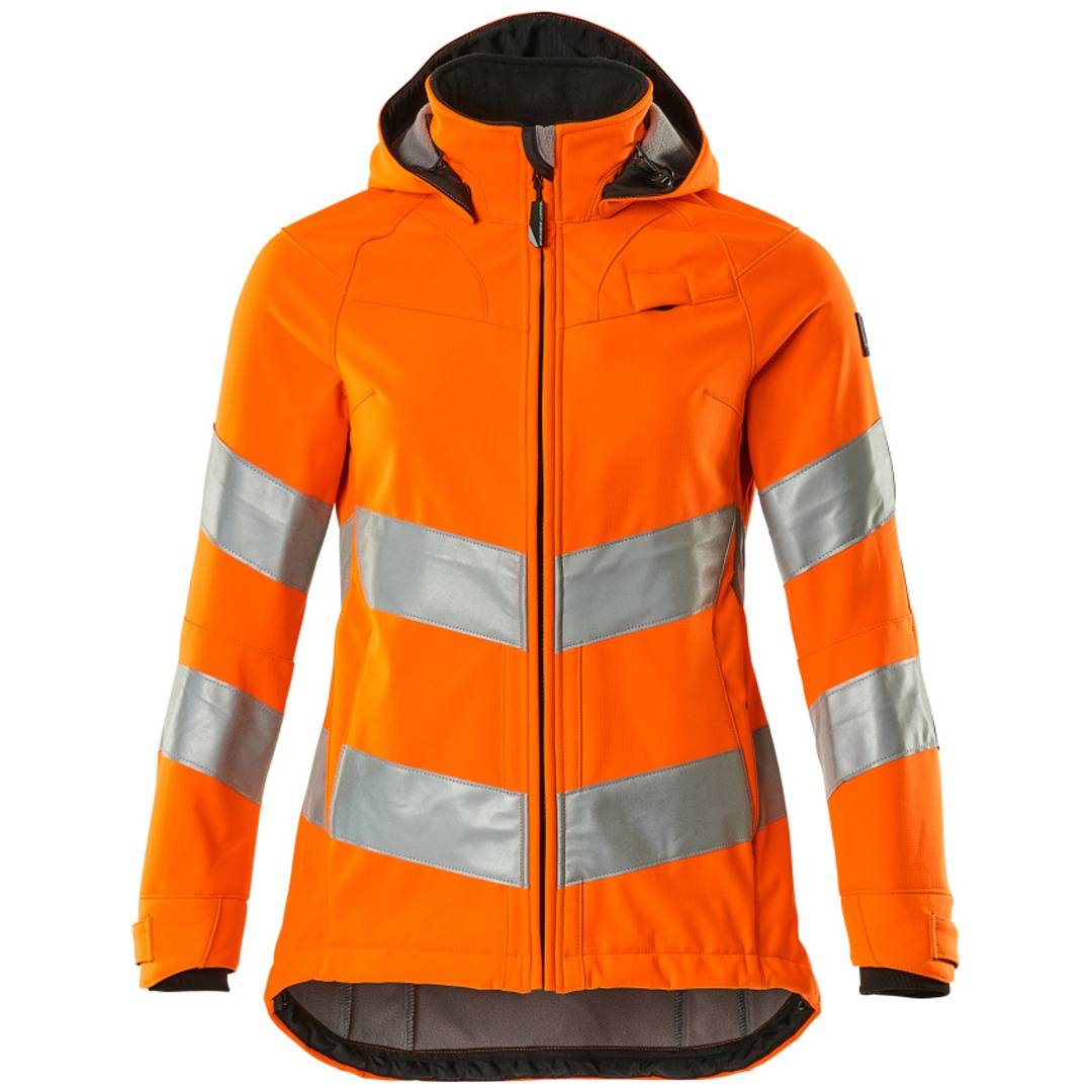 Leuchtend orange Warnschutzjacke mit Kapuze und reflektierenden silbernen Streifen, Frontreißverschluss und schwarzem Besatz, auf weißem Hintergrund dargestellt.