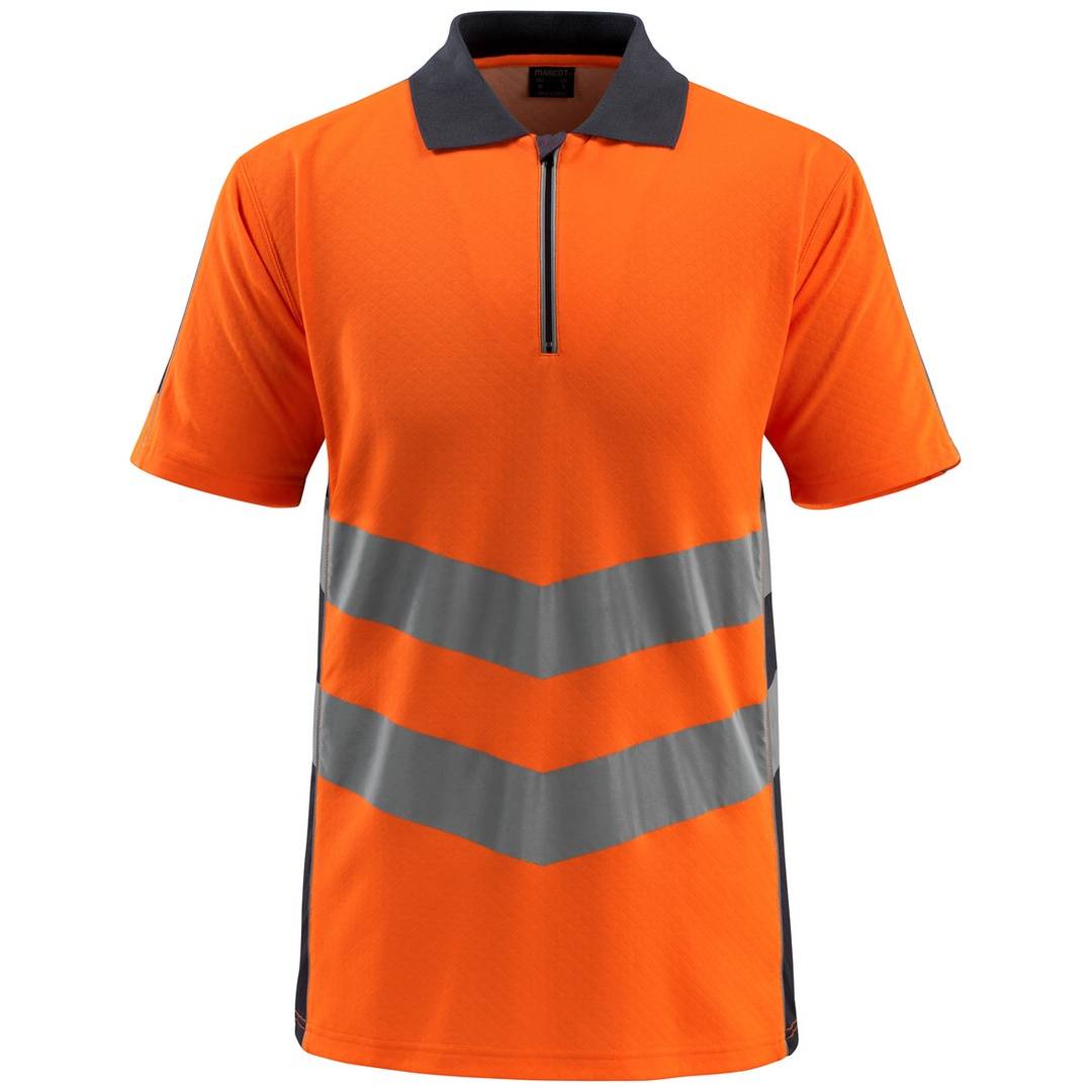 Orange Kurzarm-Poloshirt mit hoher Sichtbarkeit, grauem Kragen, Halbreißverschluss vorne und reflektierenden Chevron-Streifen über der Brust.
