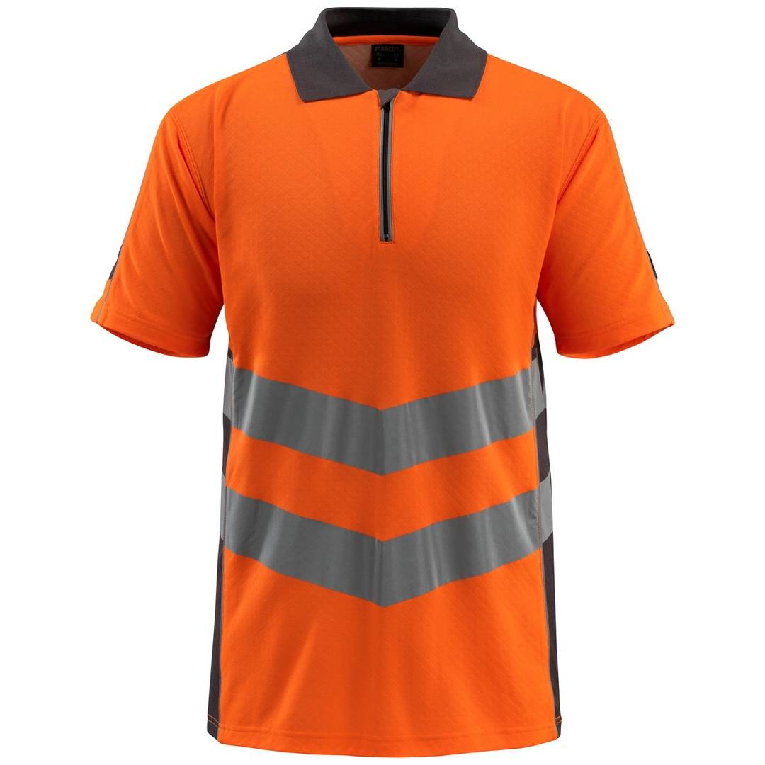 Oranges Poloshirt mit kurzen Ärmeln und hoher Sichtbarkeit mit grauen Chevron-Reflexstreifen auf der Brust und den Ärmeln, in Vorderansicht dargestellt.