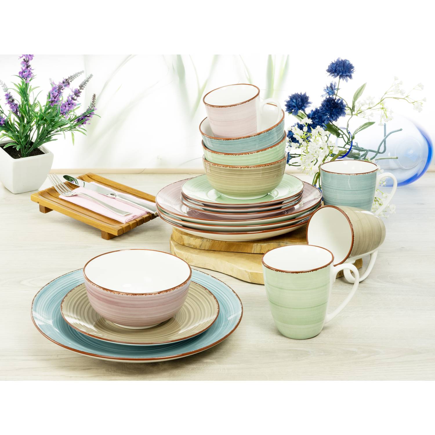 CreaTable 22582 Kombiservice Samba für 4 Personen, Porzellan, mehrfarbig (1 Set, 16-teilig)