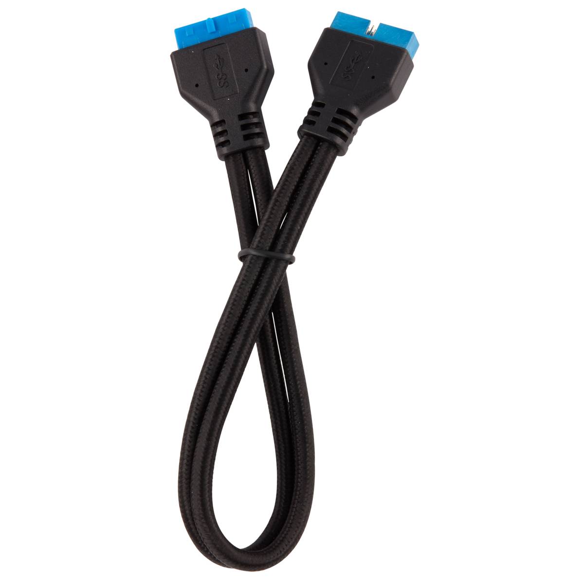 Ein schwarzes geflochtenes Kabel mit zwei blauem Spitzen versehenen Steckern, die sich auf weißem Hintergrund überkreuzen.