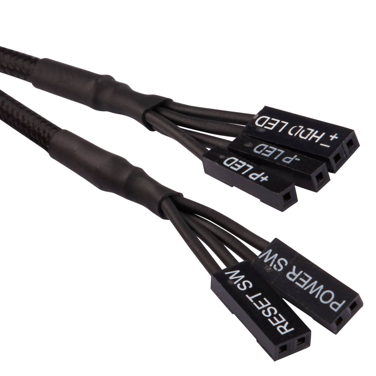 Nahaufnahme von zwei schwarzen PC-Kabelanschlüssen mit beschrifteten Steckverbindern: '+LED', '-LED', '+P LED', 'POWER SW' und 'RESET SW'.