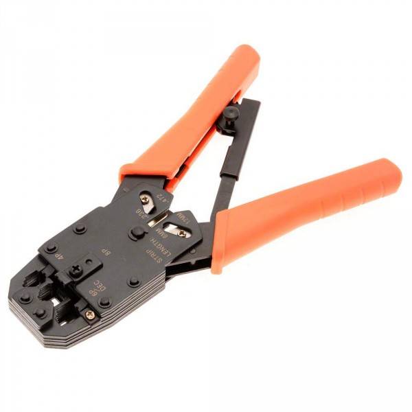 Crimper mit orangefarbenem Griff für Verdrahtungssteckverbinder, dargestellt auf weißem Hintergrund.